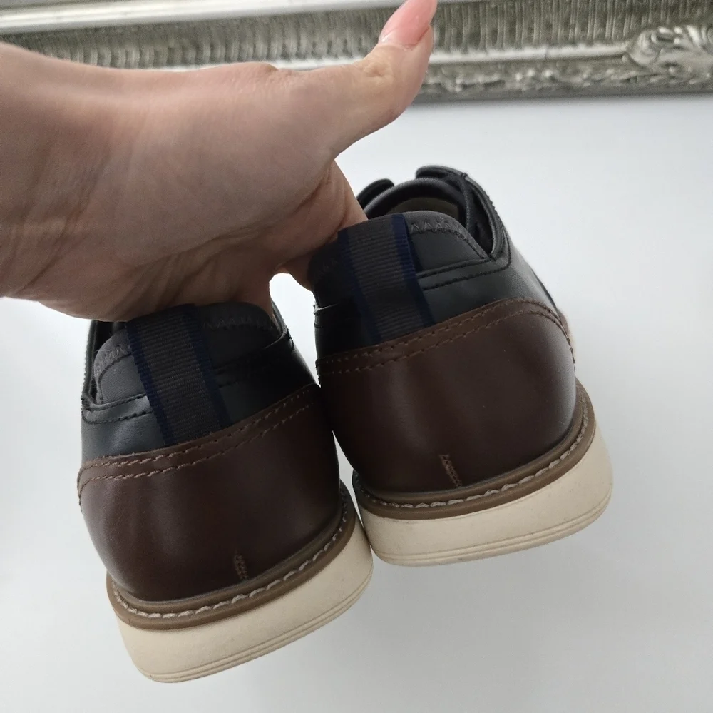 Mix No. 6 Ferth Oxford. Black. Size 9. New without tags/box.Add to your workin